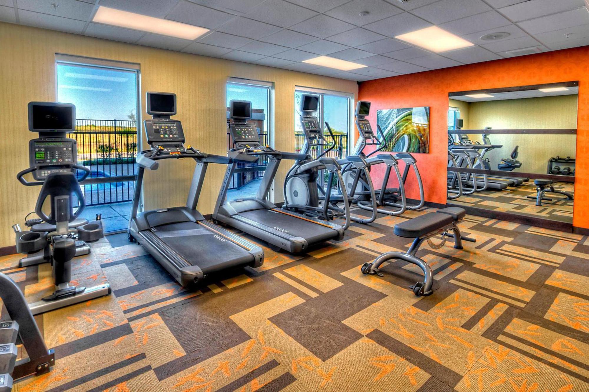 Courtyard By Marriott San Marcos Hotel Exterior photo