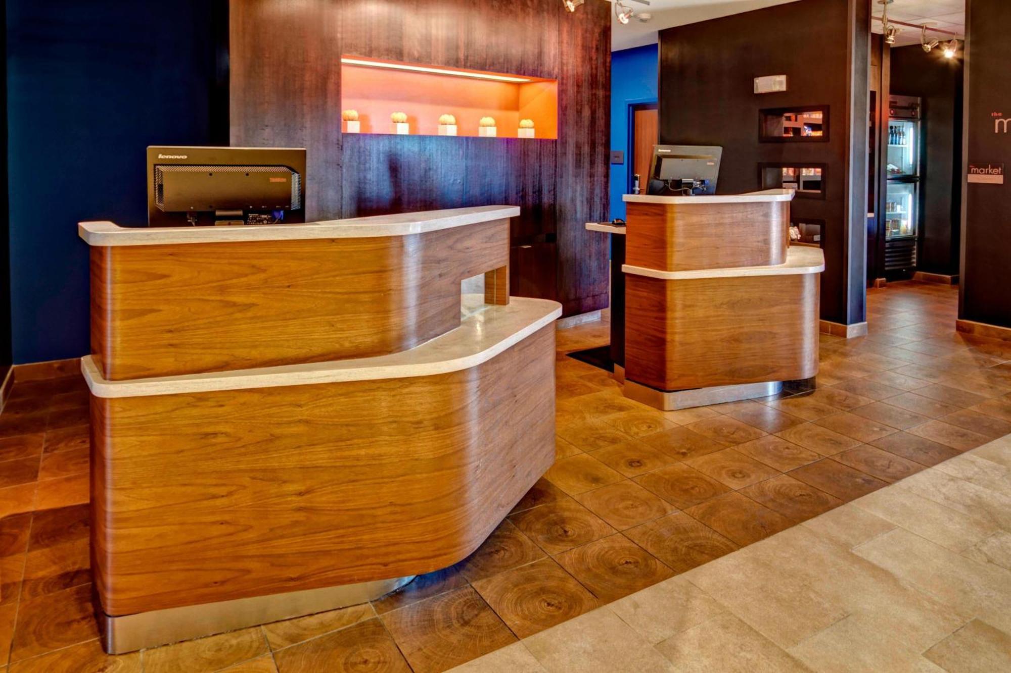 Courtyard By Marriott San Marcos Hotel Exterior photo