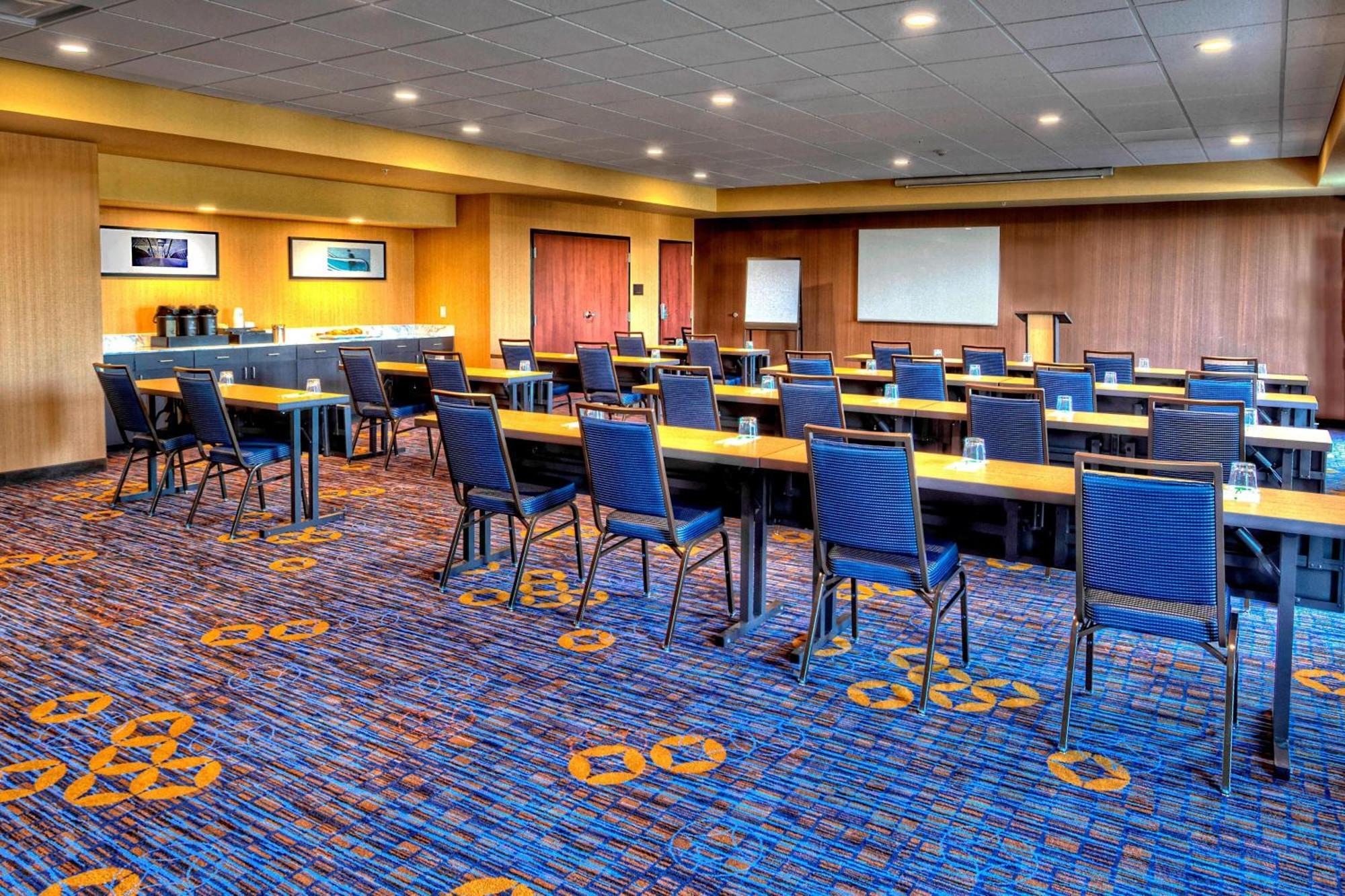 Courtyard By Marriott San Marcos Hotel Exterior photo